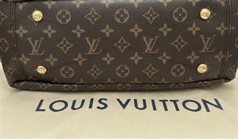 louis vuitton brasil echarpe replica|Louis Vuitton counterfeit.